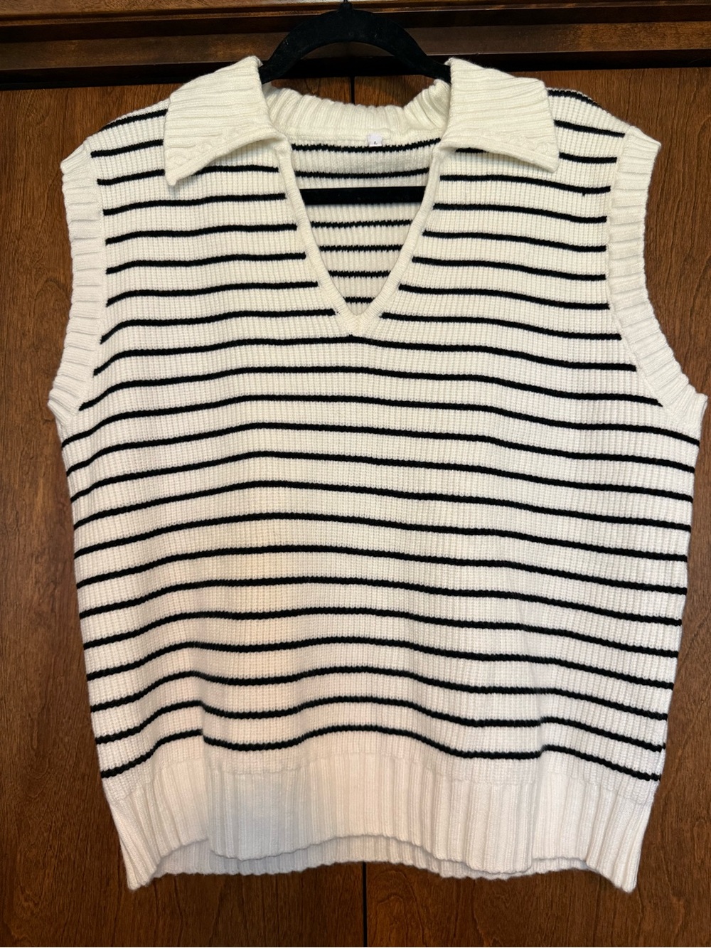 NWOT Striped Knit Sleeveless Polo Vest - White/Black